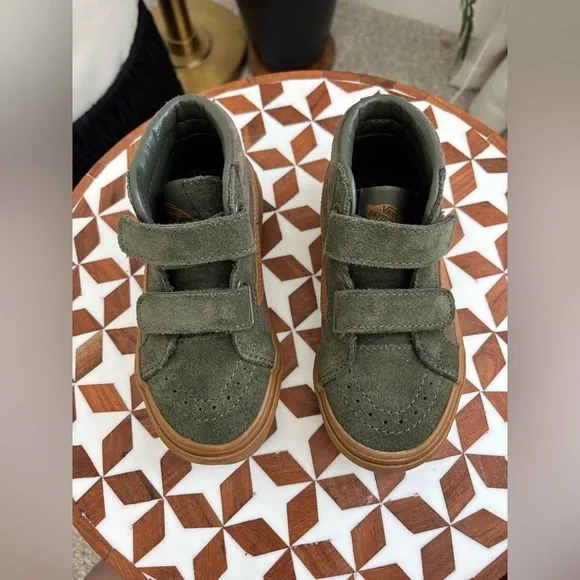 Vans Kids High-Top Sneakers in Olive and Tan - Picture 4 of 5